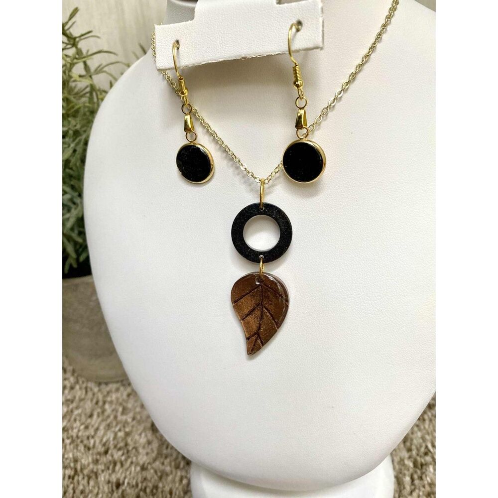 Leaf Pendant Jewelry Set | Black & Bronze Necklace + Earrings - Handmade Resin - Picture 3 of 4